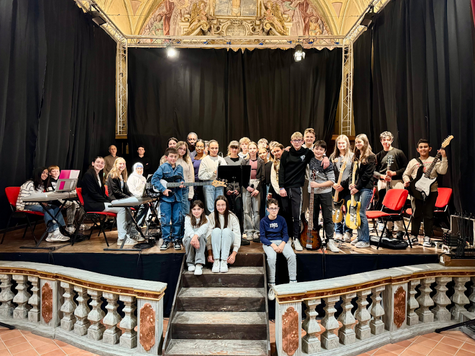 lammusica fa scuola.jpg