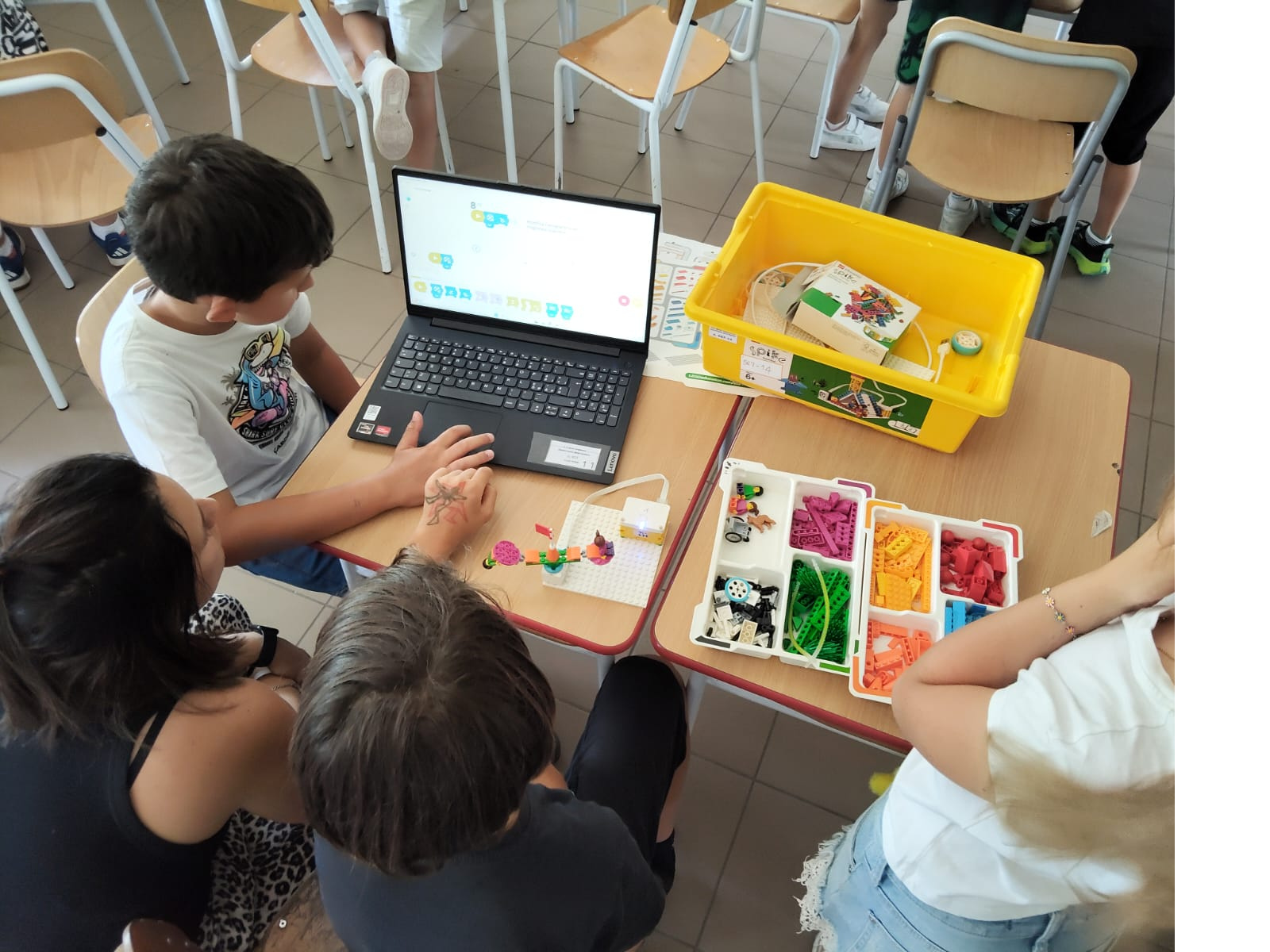 fine scuola terze primaria BV.png